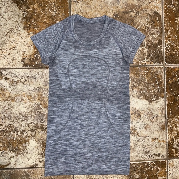 lululemon athletica Tops - Lululemon Swiftly Tech Short Sleeve Shirt
